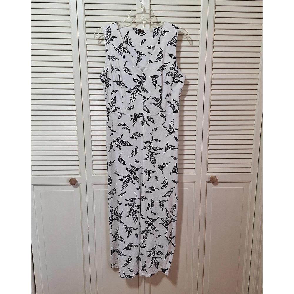 T Tahari Womens Size 6 Black White Leaf Pattern Cropped Jumpsuit Linen Blend